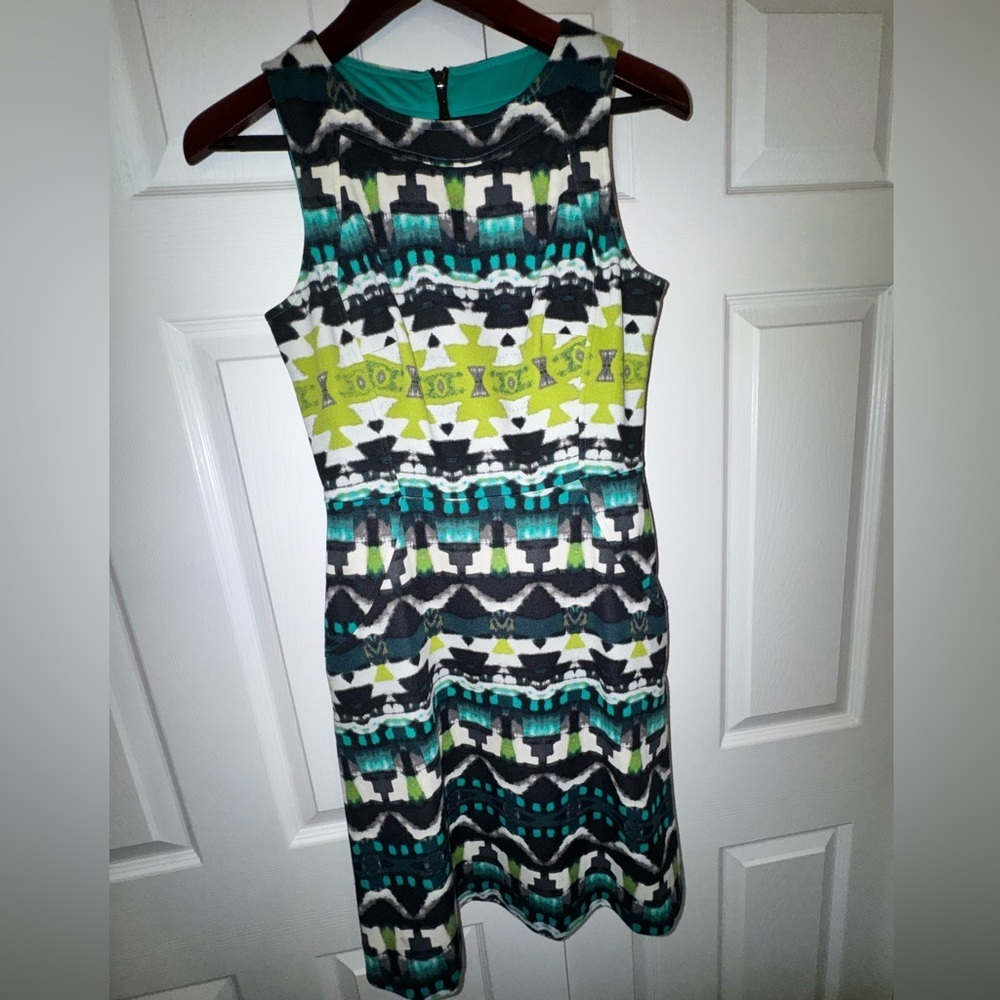 Vince Camuto Black and Green Geometric Midi Dress w/Pockets